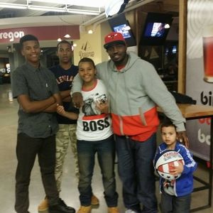 Meet your Posher, Robert